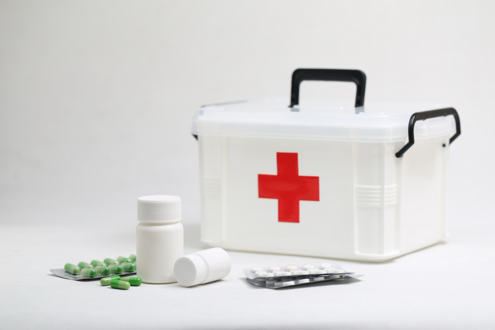 Premium First Aid Kit, 80 pieces